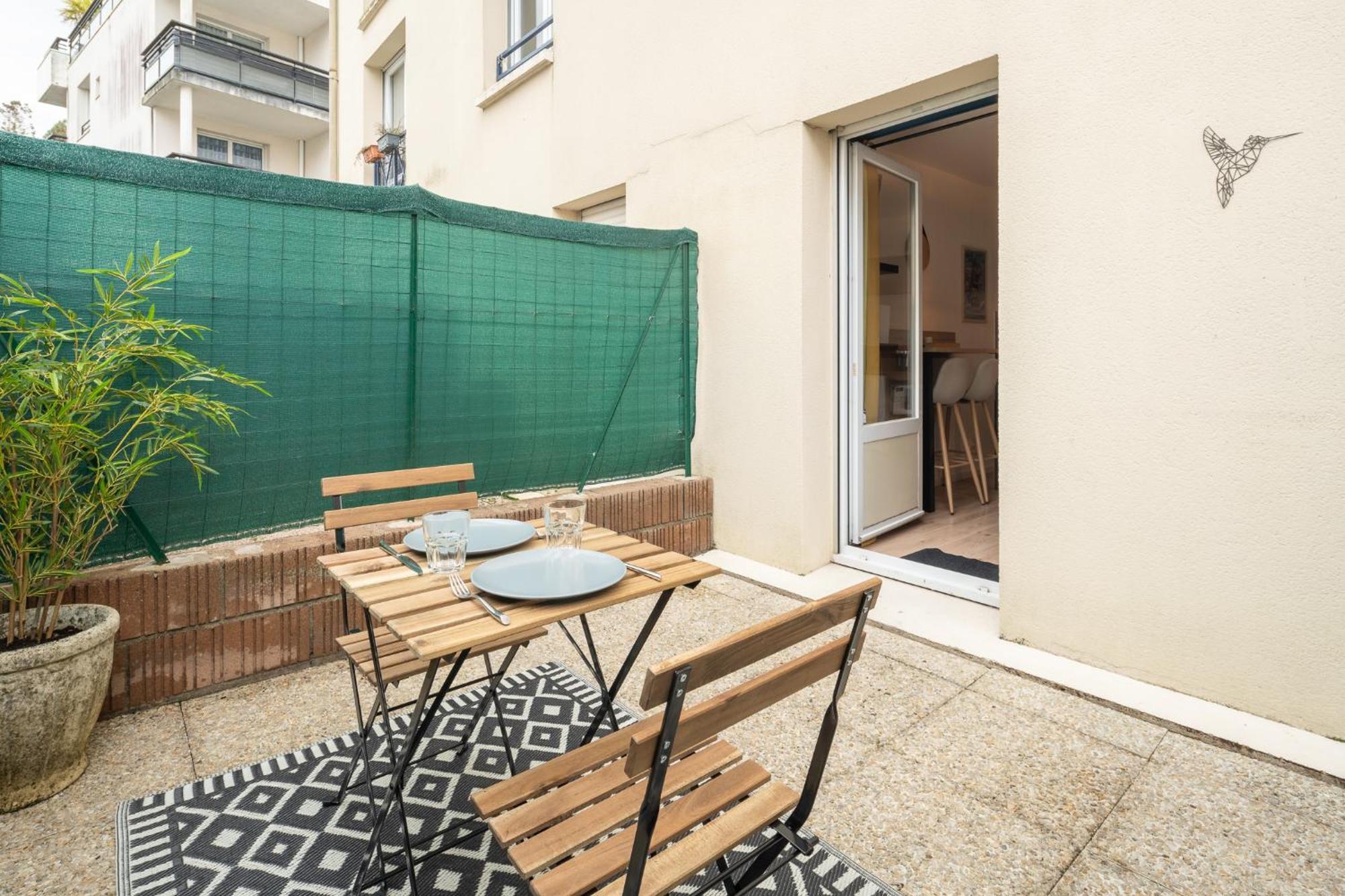 Studio Centre-Ville Avec Terrasse Et Parking Securise Gratuit Nantes Dış mekan fotoğraf
